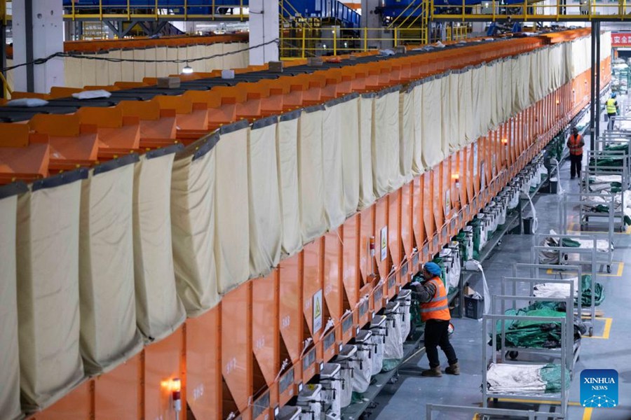 China Post si impegna a garantire la consegna dei pacchi per il festival dello shopping online