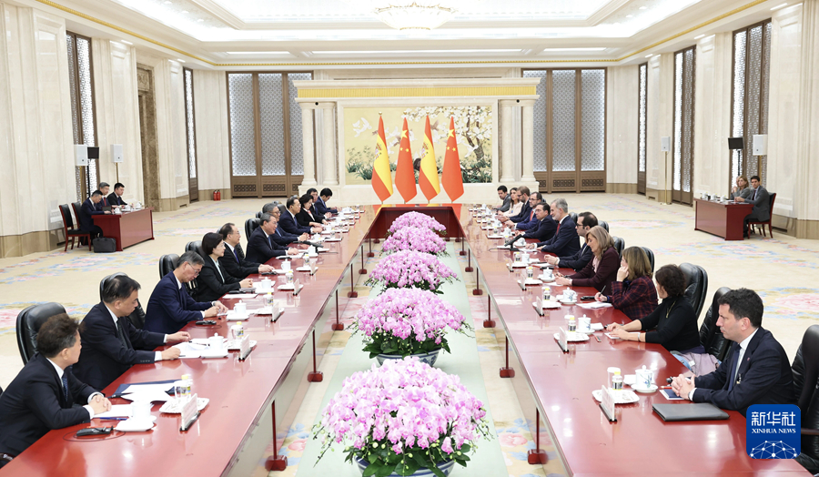 (12 novembre 2025 - Xinhua/Huang Jingwen)