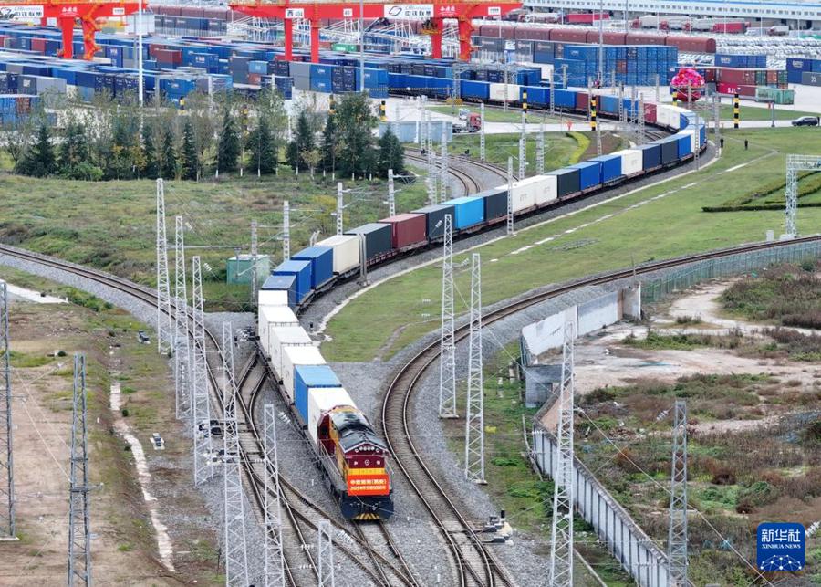 China-Europe Express: record, oltre 5000 convogli da Xi'an tra gennaio e ottobre 2025