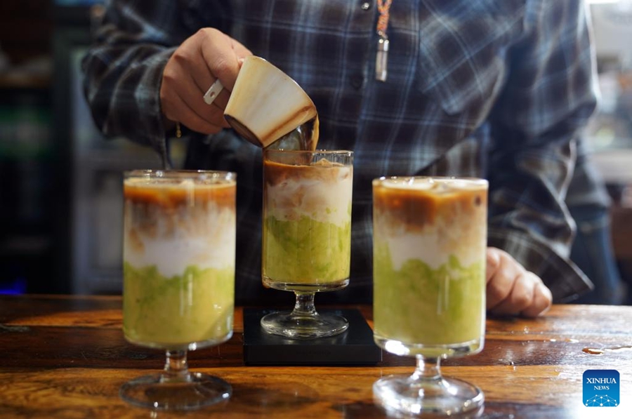 Coltivazione di avocado prospera nella contea di Menglian, Cina sudoccidentale