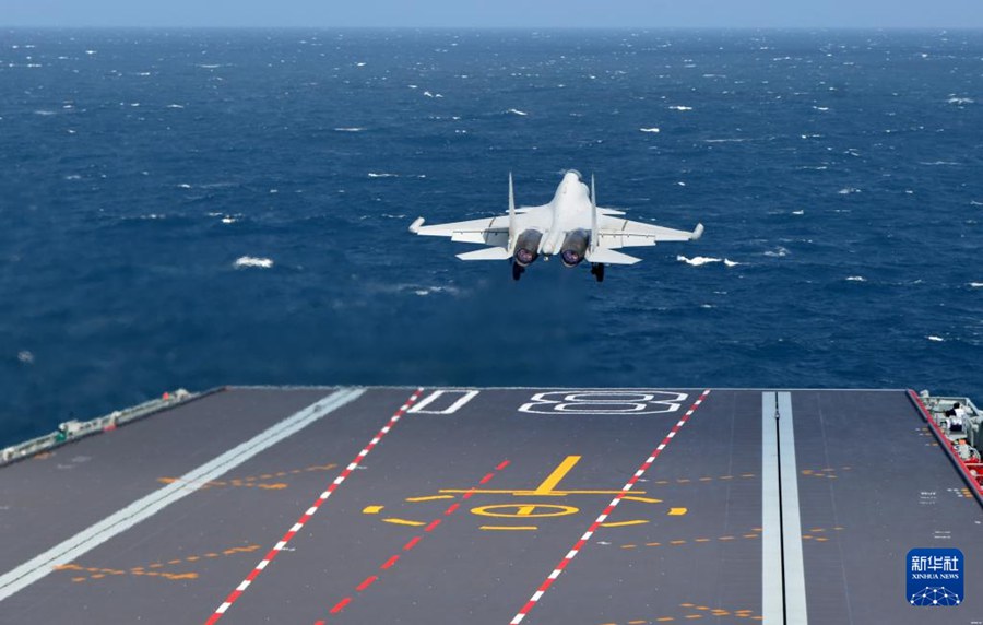 Formazione della portaerei Fujian conduce il primo addestramento a fuoco vivo in mare