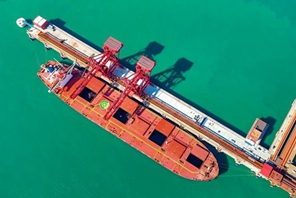 Entra in funzione il primo terminal digitale intelligente cinese per rinfuse da 400.000 tonnellate a Qingdao, Shandong