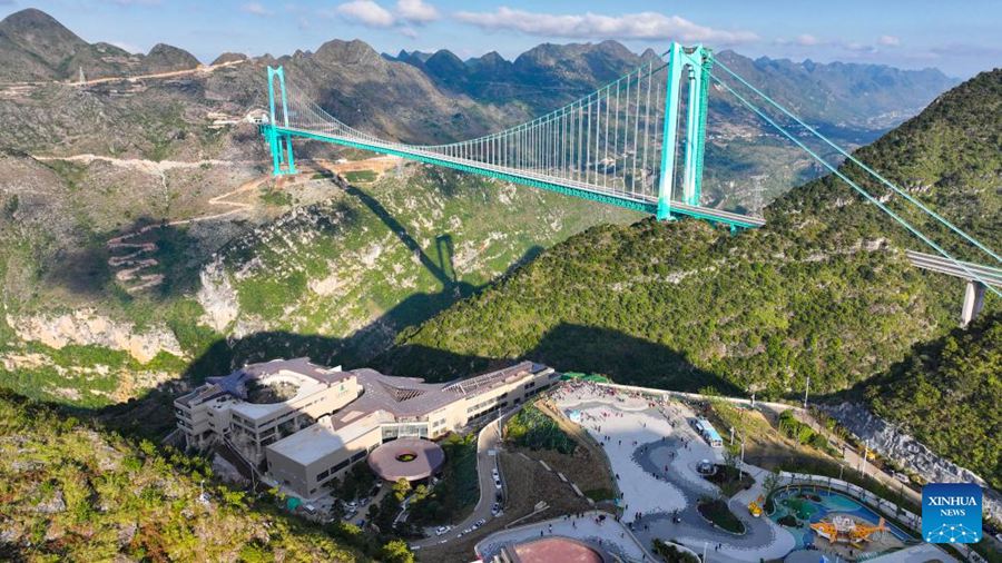 Il ponte più alto del mondo porta il turismo locale a nuove vette