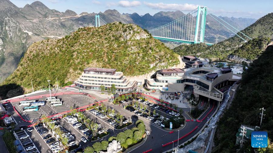 Il ponte più alto del mondo porta il turismo locale a nuove vette