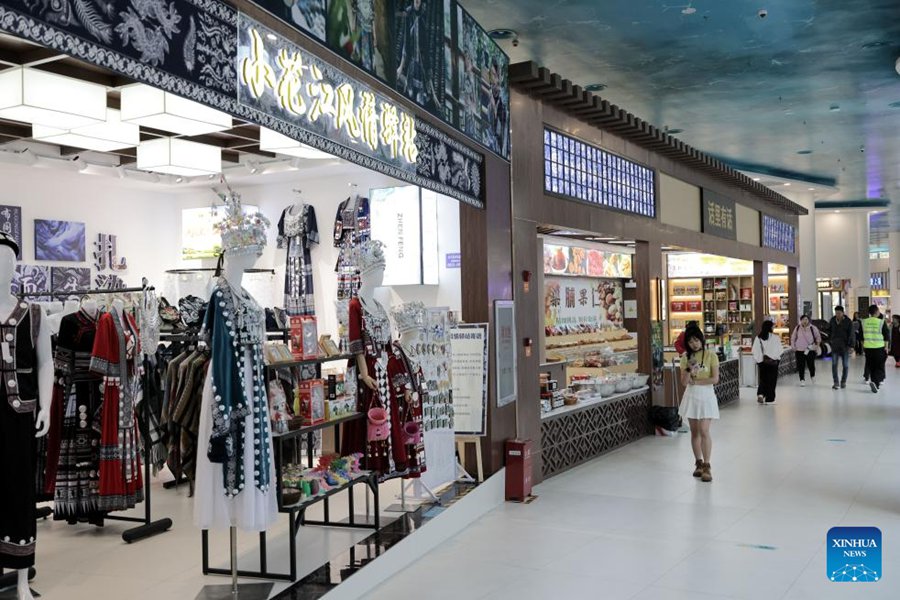 Il ponte più alto del mondo porta il turismo locale a nuove vette