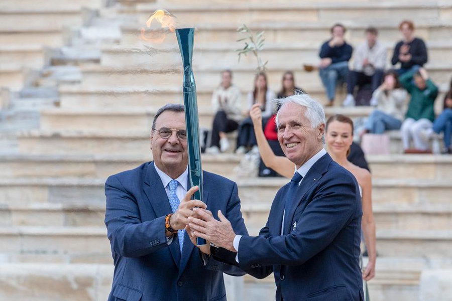 Grecia, svolta la cerimonia di consegna della fiamma olimpica per le Olimpiadi Invernali di Milano-Cortina