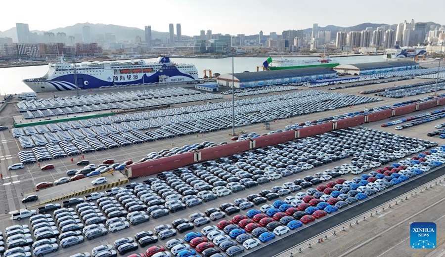 Il commercio estero della Cina mantiene la resilienza con una crescita costante da gennaio a novembre