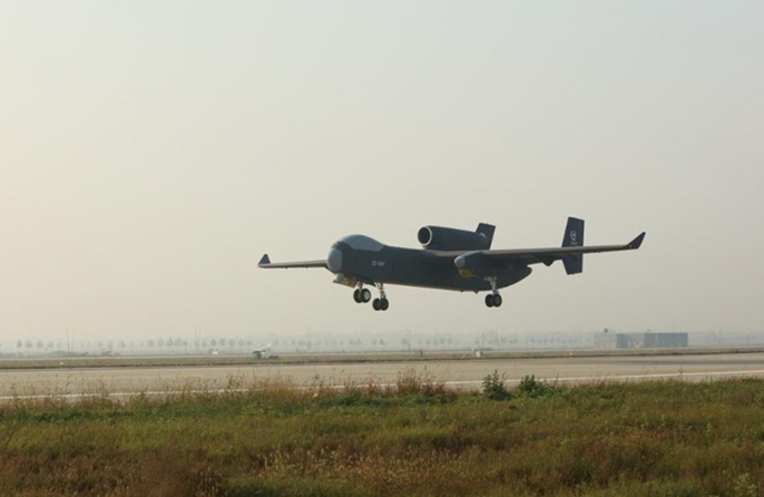 Shaanxi, primo volo drone cinese di grandi dimensioni "Jiutian"