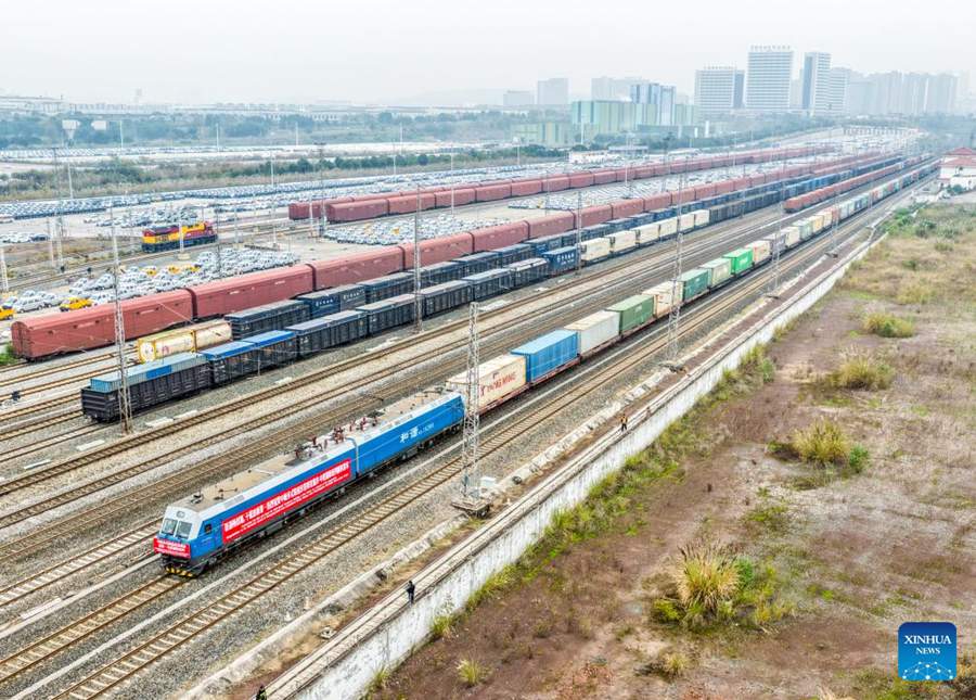 Due treni merci del Progetto Dimostrativo Multimodale Cina-Singapore partono da Chongqing