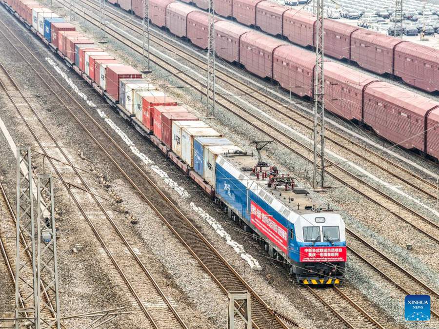 Due treni merci del Progetto Dimostrativo Multimodale Cina-Singapore partono da Chongqing