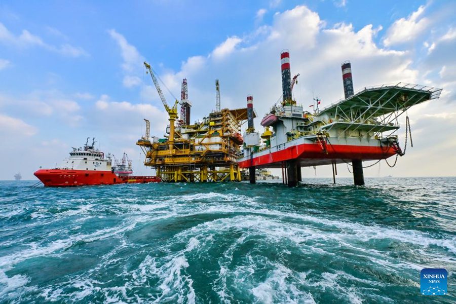 Il più grande giacimento petrolifero offshore cinese registra una produzione annuale record di petrolio e gas