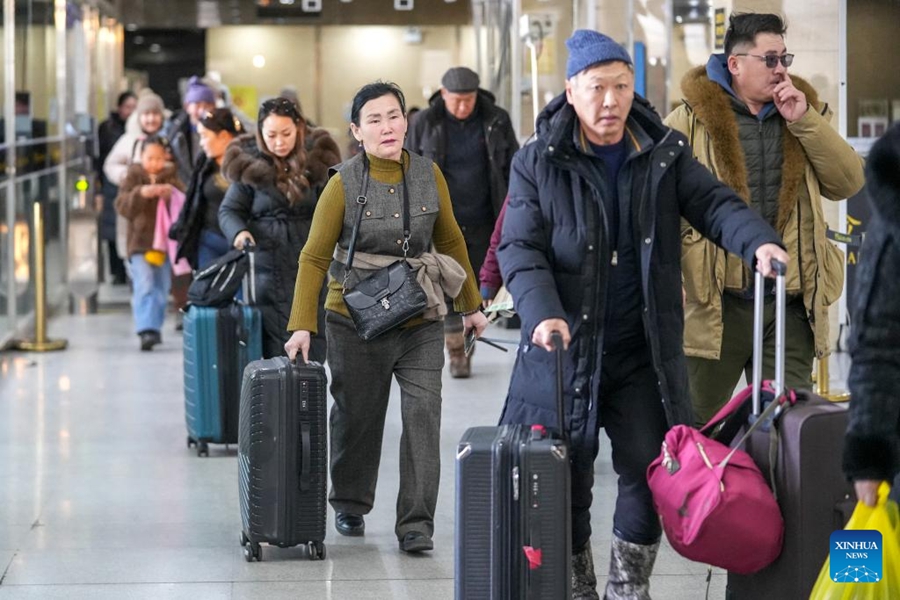 Erenhot, il più grande porto terrestre al confine Cina-Mongolia registra un aumento dei volumi di traffico transfrontaliero