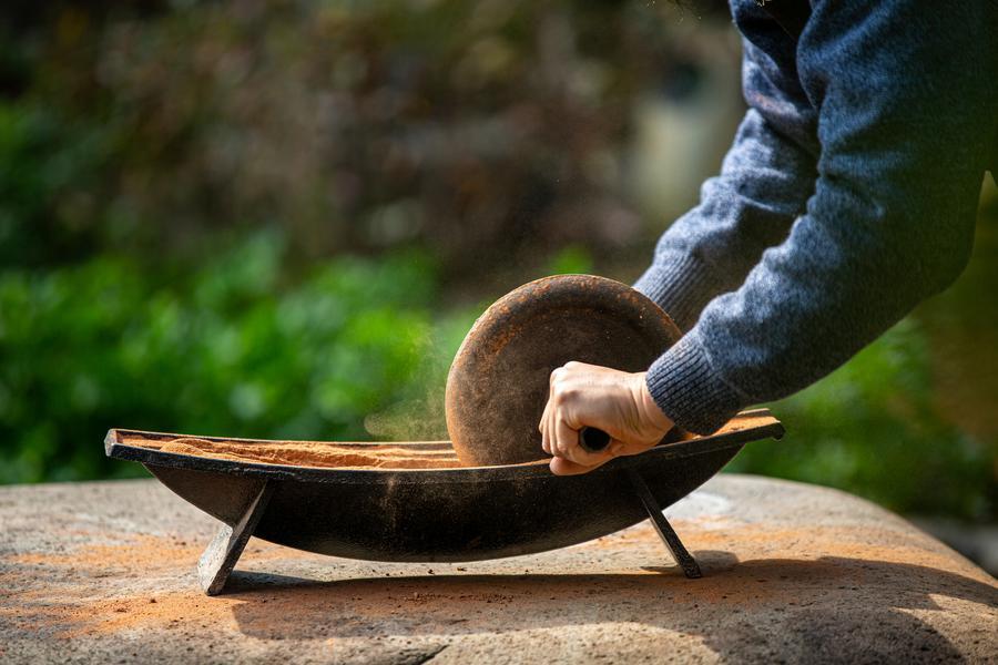 Elemento culturale unico di Wuyishan: l'arte dei pigmenti rocciosi di Wuyi