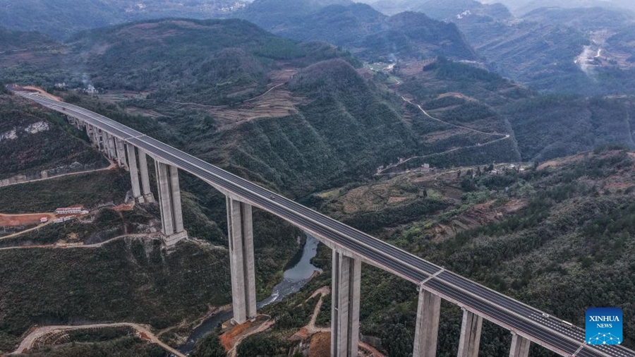 Autostrada Guiyang-Pingtang pronta per il traffico