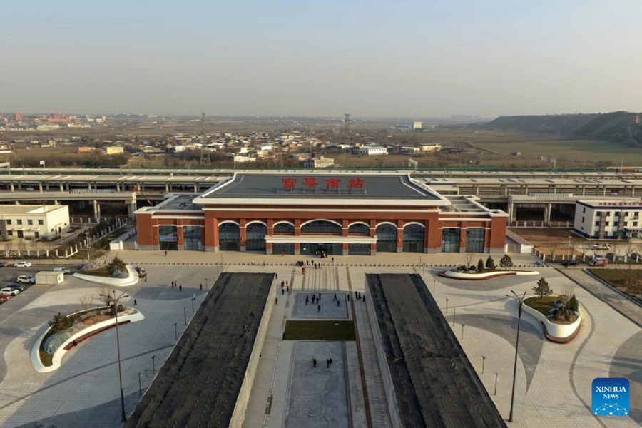 La linea ferroviaria ad alta velocità Xi'an-Yan'an, nella Cina nord-occidentale, aprirà il 26 dicembre