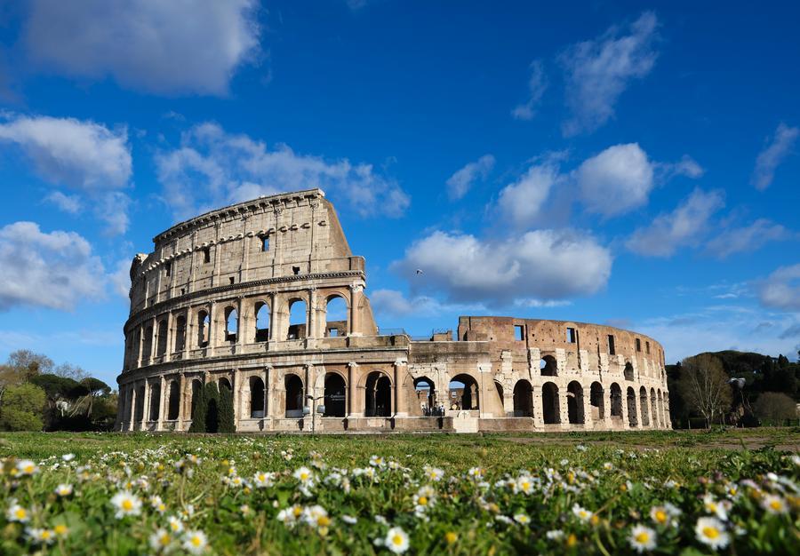 Vista del Colosseo a Roma, Italia. (25 marzo 2025 - Xinhua/Li Jing)