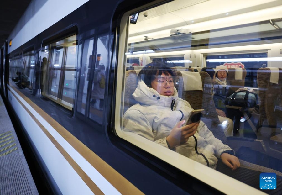 Stazione Ferroviaria di Tongzhou a Beijing entra ufficialmente in funzione