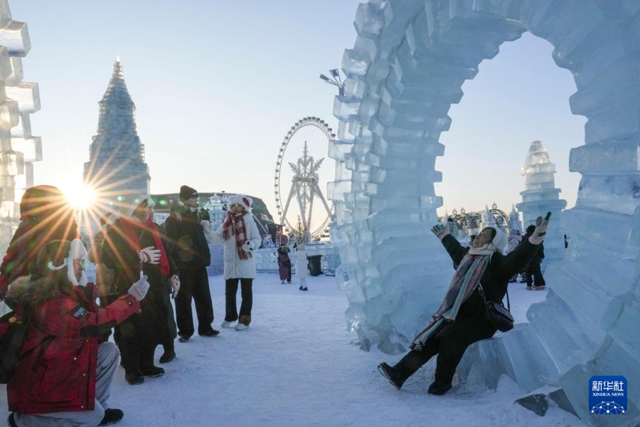 Inaugurato il 42° Festival Internazionale del Ghiaccio e della Neve di Harbin