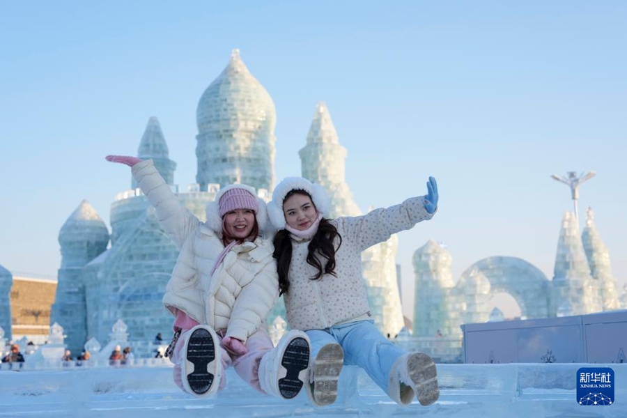 Inaugurato il 42° Festival Internazionale del Ghiaccio e della Neve di Harbin