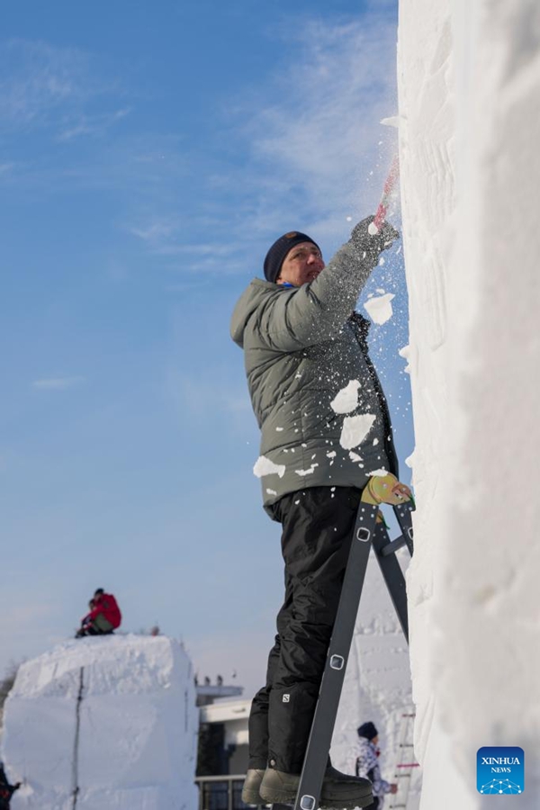 Al via la 28ª edizione del concorso internazionale di sculture di neve di Harbin