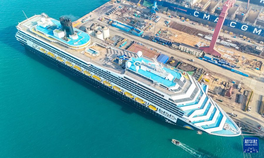 Nave da crociera italiana di oltre 100.000 tonnellate in manutenzione a Qingdao