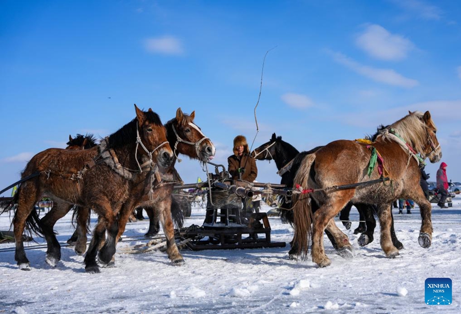 Inaugurato il 24° Festival Culturale e Turistico di Pesca e Caccia sul Ghiaccio del Lago Chagan