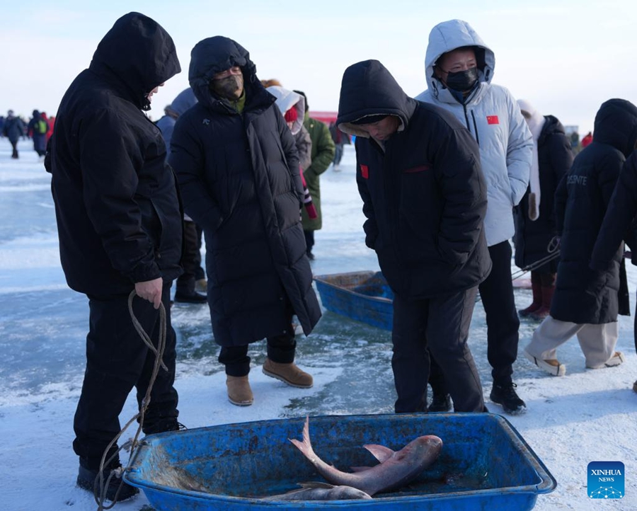 Inaugurato il 24° Festival Culturale e Turistico di Pesca e Caccia sul Ghiaccio del Lago Chagan