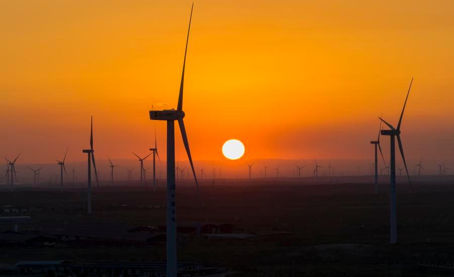 Dal deserto del Gobi al mare: l'energia eolica rappresenta la pietra angolare della transizione verde della Cina
