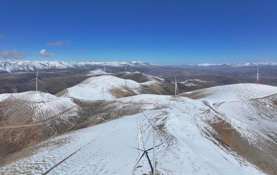 Dal deserto del Gobi al mare: l'energia eolica rappresenta la pietra angolare della transizione verde della Cina