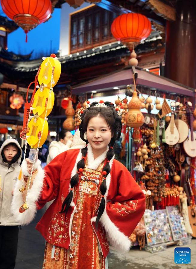 Inaugurato a Shanghai il Festival delle Lanterne del Giardino Yuyuan