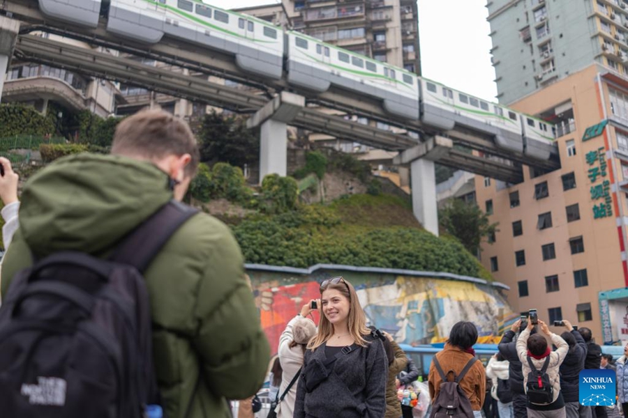 L'apertura favorisce l'aumento dei visitatori stranieri in Cina e rafforza gli scambi interpersonali