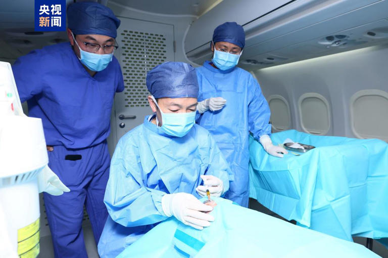 Il primo ospedale aereo autorizzato in Cina porta l'assistenza sanitaria a nuove altezze