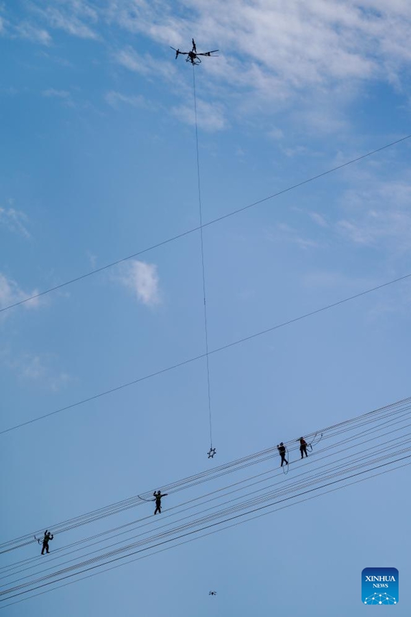 Il progetto di interconnessione elettrica a 500 kV tra Cina e Laos raggiunge la piena operatività