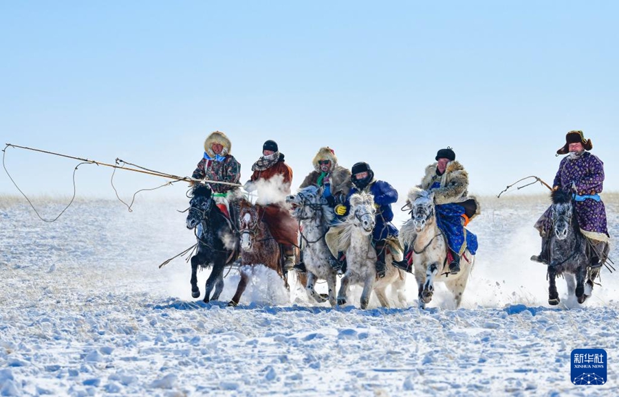 Al galoppo nella neve verso l'Anno del Cavallo