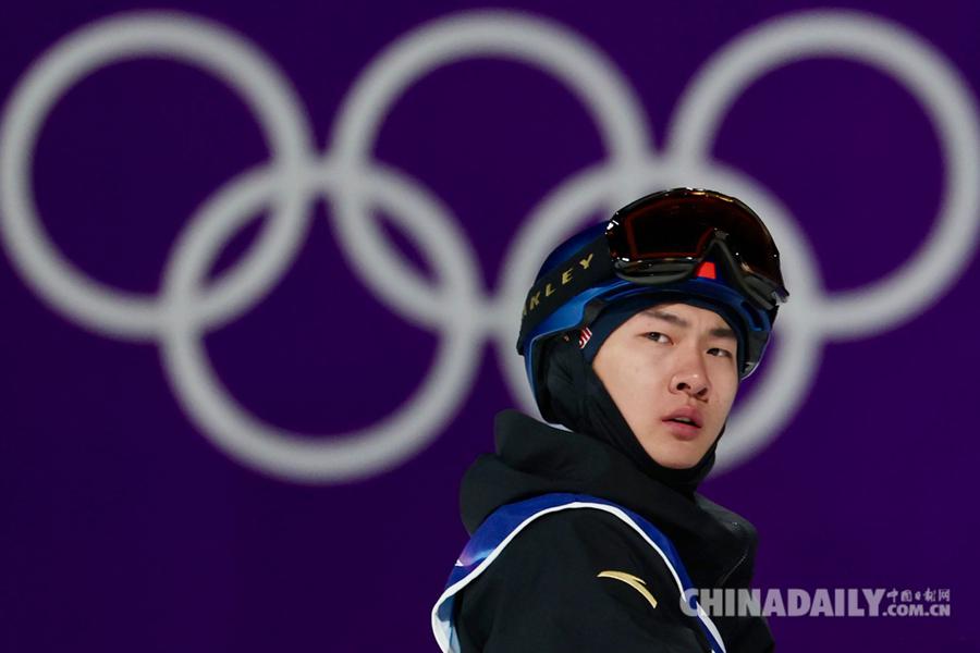 Lo snowboarder cinese Su Yiming conquista la sua prima medaglia a Milano-Cortina