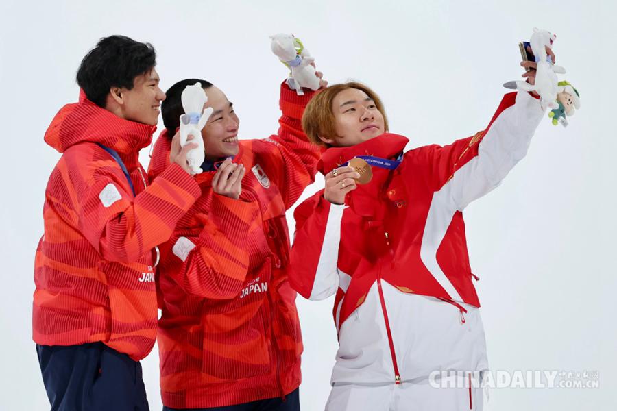 Lo snowboarder cinese Su Yiming conquista la sua prima medaglia a Milano-Cortina