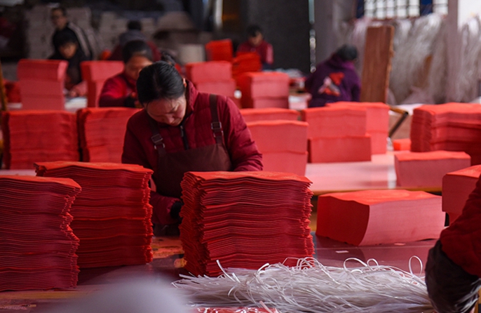 Produzione di distici augurali per il Capodanno cinese a pieno ritmo nell'Anhui