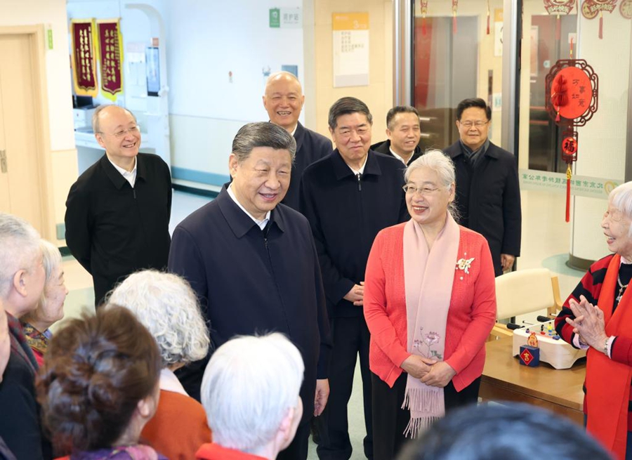 Xi Jinping visita funzionari e cittadini a Beijing e porge gli auguri di Capodanno a tutto il popolo cinese