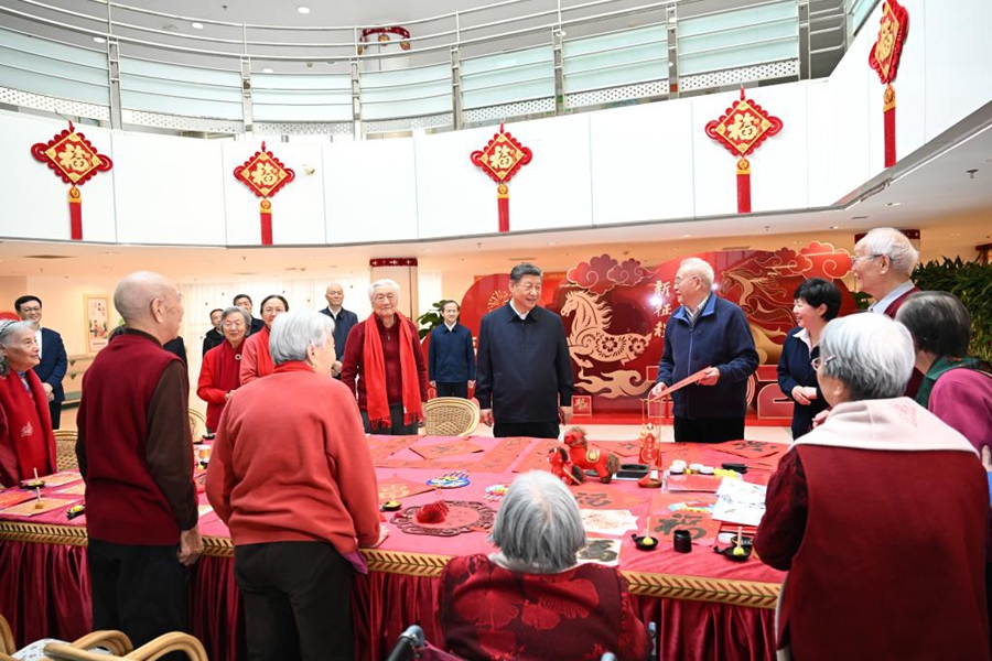 Xi Jinping visita funzionari e cittadini a Beijing e porge gli auguri di Capodanno a tutto il popolo cinese