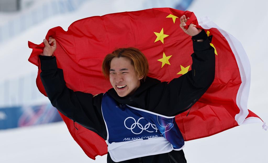 Primo oro! Su Yiming vince nello snowboard maschile
