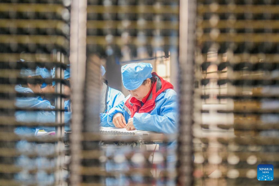 La produzione riprende dopo le vacanze della Festa di Primavera in tutta la Cina