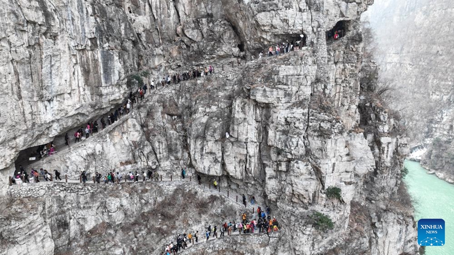 Deputato dell'Assemblea Popolare Nazionale guida villaggio verso la rivitalizzazione rurale
