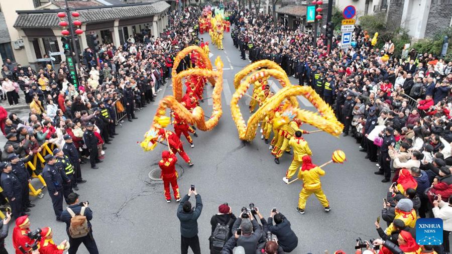 Varie attività in tutta la Cina per celebrare la Festa delle Lanterne
