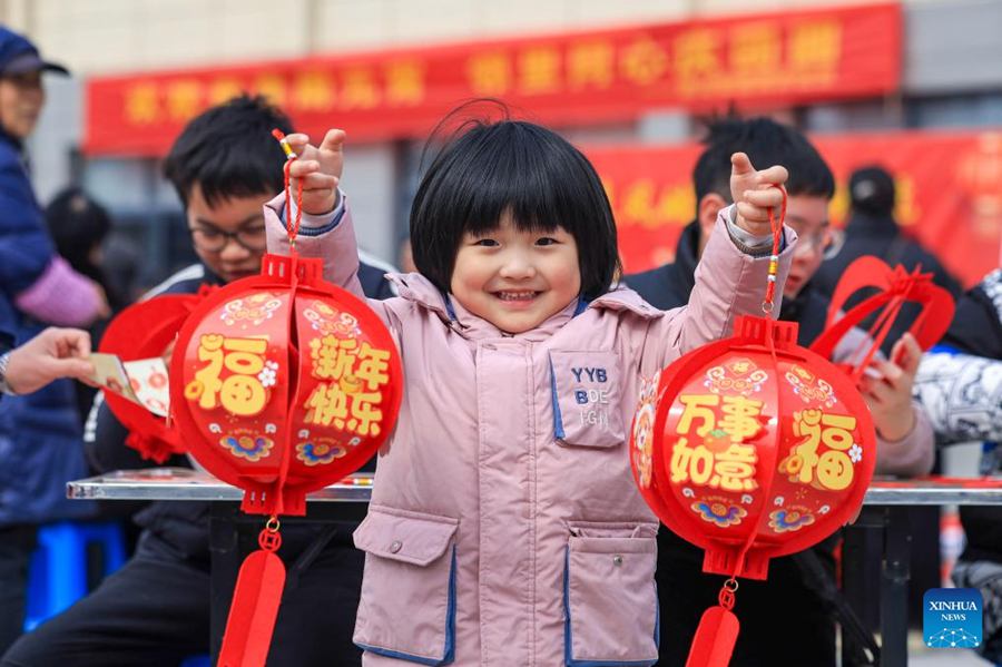 Varie attività in tutta la Cina per celebrare la Festa delle Lanterne