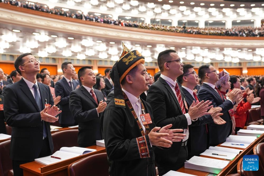 Xi Jinping e altri leader del PCC e dello Stato partecipano a riunione di apertura della quarta sessione della XIV APN