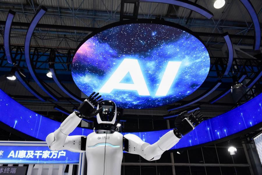 Robot umanoide di China Mobile nell'area espositiva della Global Industrial Internet Conference del 2025 a Shenyang, nella provincia del Liaoning, Cina nordorientale. (7 settembre 2025 - Xinhua/Wang Yuyan)