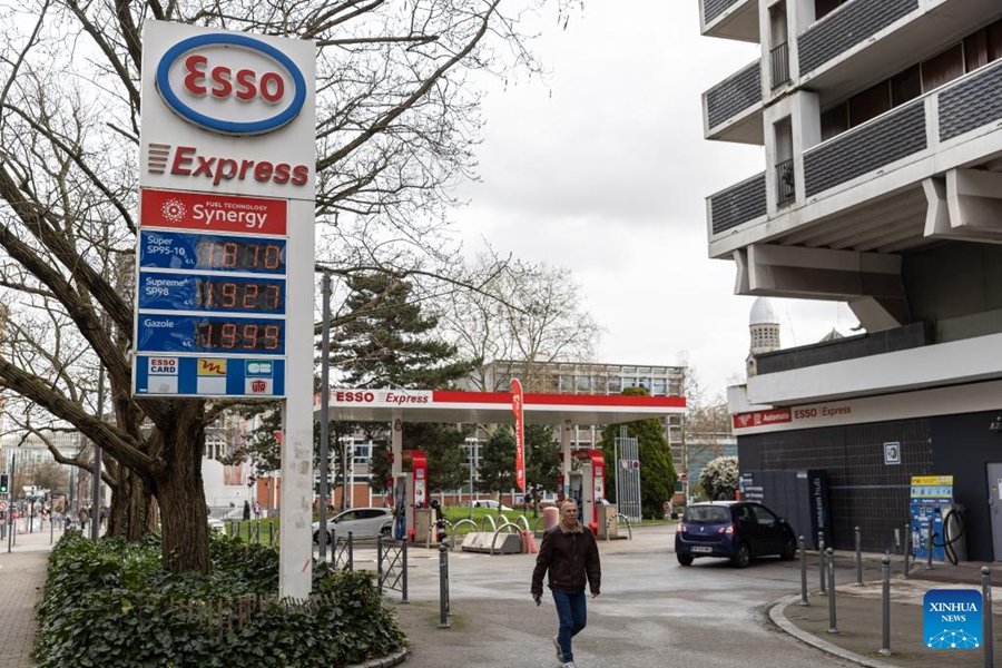 Presidente della Commissione Europea afferma che il conflitto in Medio Oriente sta facendo aumentare i costi energetici