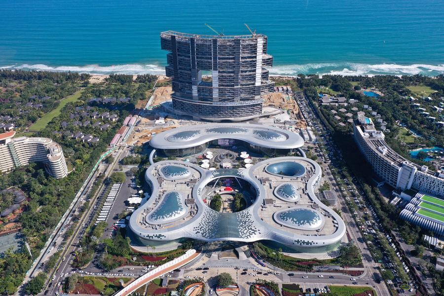 Veduta della Sanya International Duty Free City a Sanya, nella provincia di Hainan, sud della Cina. (10 gennaio 2026 - Xinhua/Guo Cheng)