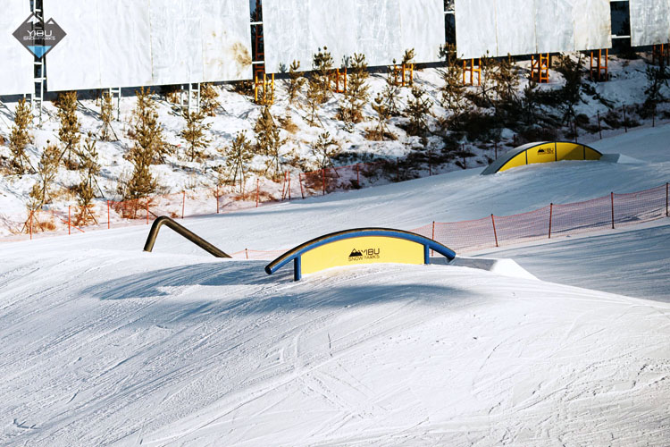 Sciatore italiano contribuisce a trasformare Chongli in una destinazione per gli sport invernali