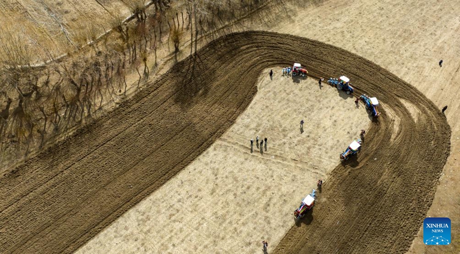 Cerimonie per l'avvio della semina primaverile si tengono in Xizang